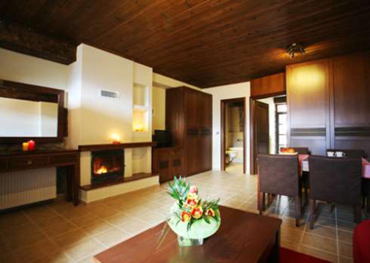 Chalet Christantoni Elati  Luaran gambar